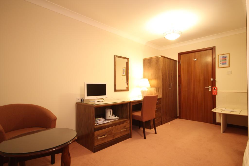 Strathburn Hotel Inverurie By Compass Hospitality מראה חיצוני תמונה