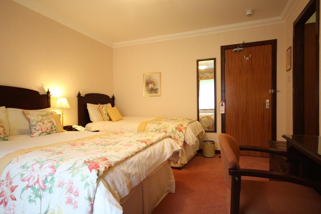 Strathburn Hotel Inverurie By Compass Hospitality מראה חיצוני תמונה