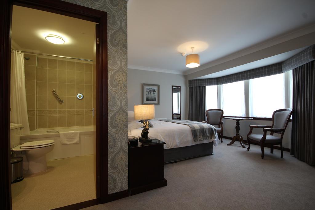 Strathburn Hotel Inverurie By Compass Hospitality מראה חיצוני תמונה