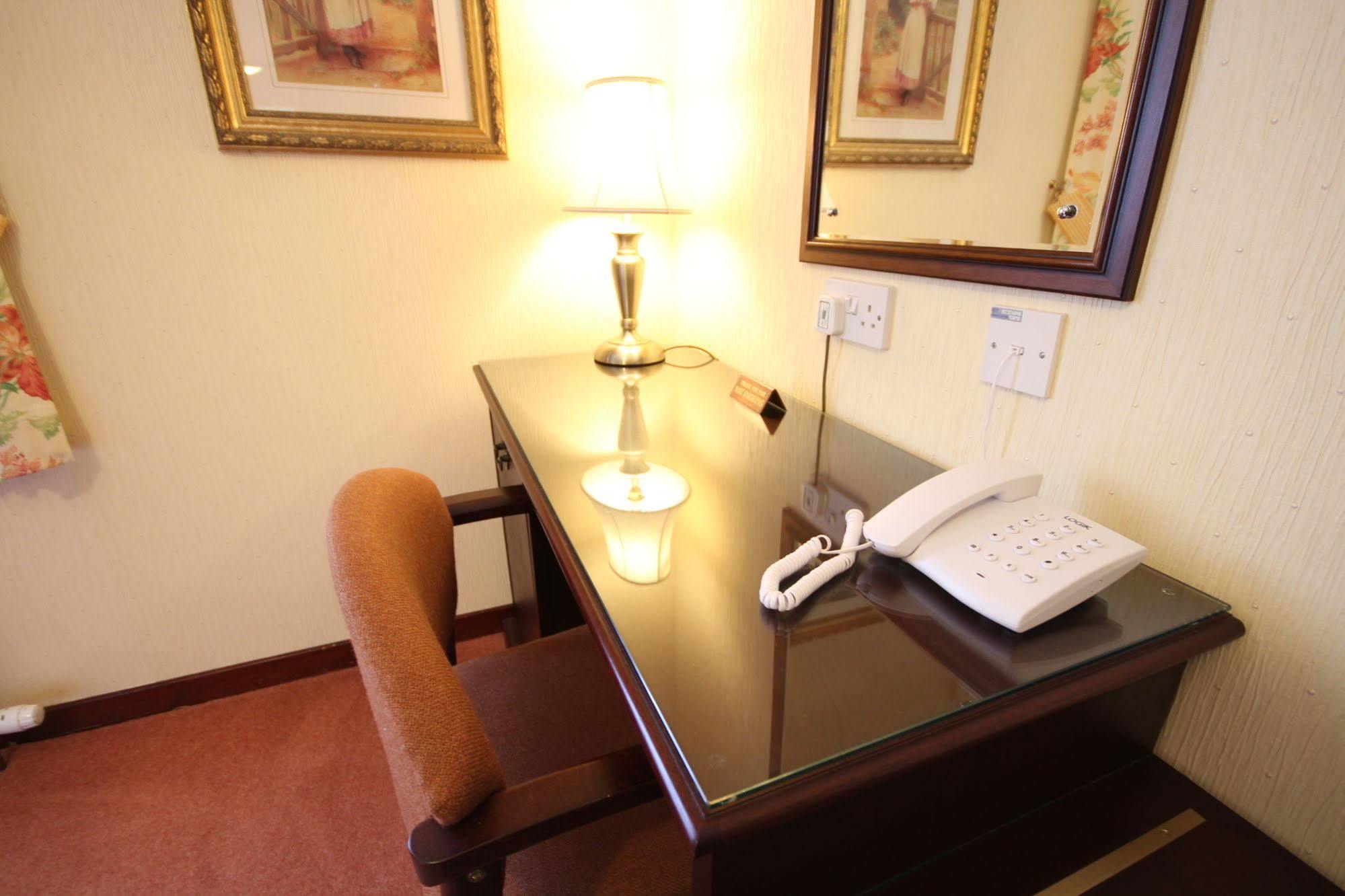 Strathburn Hotel Inverurie By Compass Hospitality מראה חיצוני תמונה
