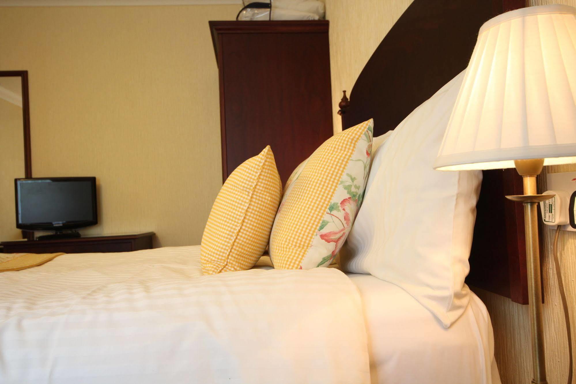 Strathburn Hotel Inverurie By Compass Hospitality מראה חיצוני תמונה