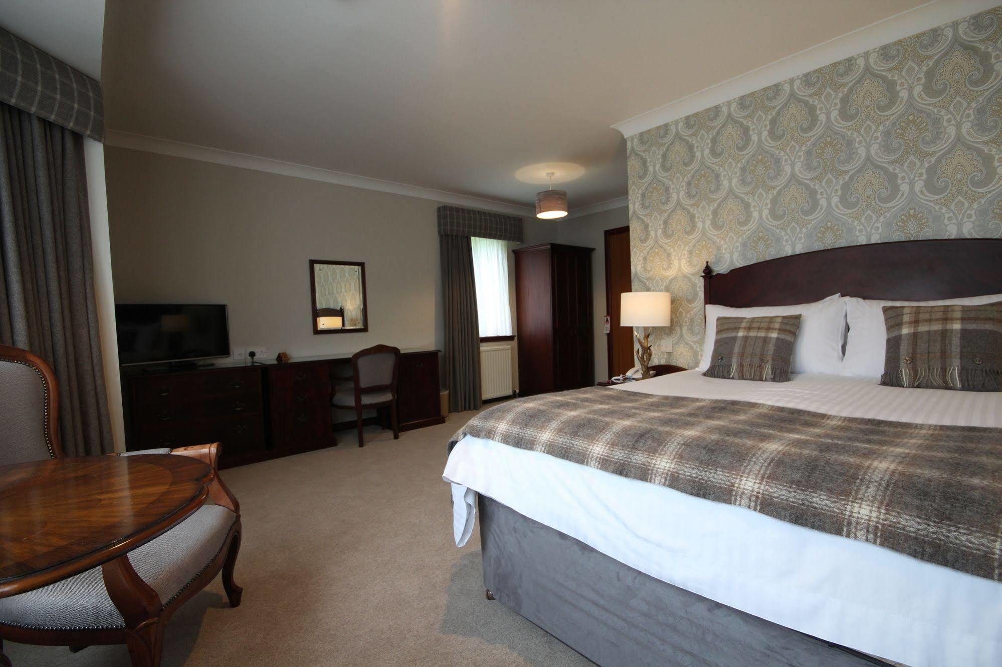 Strathburn Hotel Inverurie By Compass Hospitality מראה חיצוני תמונה
